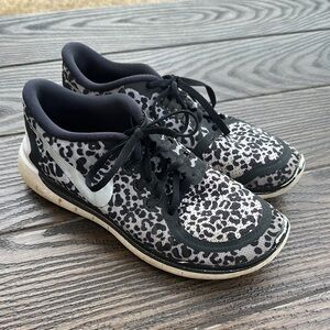 Nike Free 5.0 Women's Sneakers Size 6Y